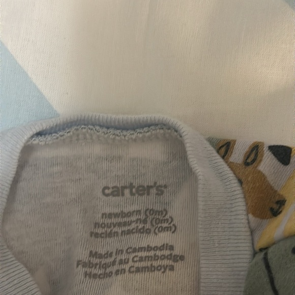 Carter's - pair of newborn fleece sleepers w/ 2-way zippers. - Picture 3 of 9